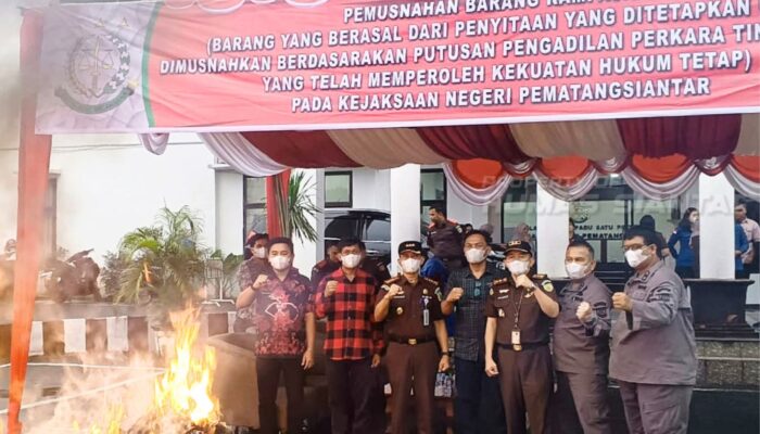 Kejari Pematangsiantar Musnahkan Barang Bukti 72 Perkara, Didominasi Kasus Narkotika